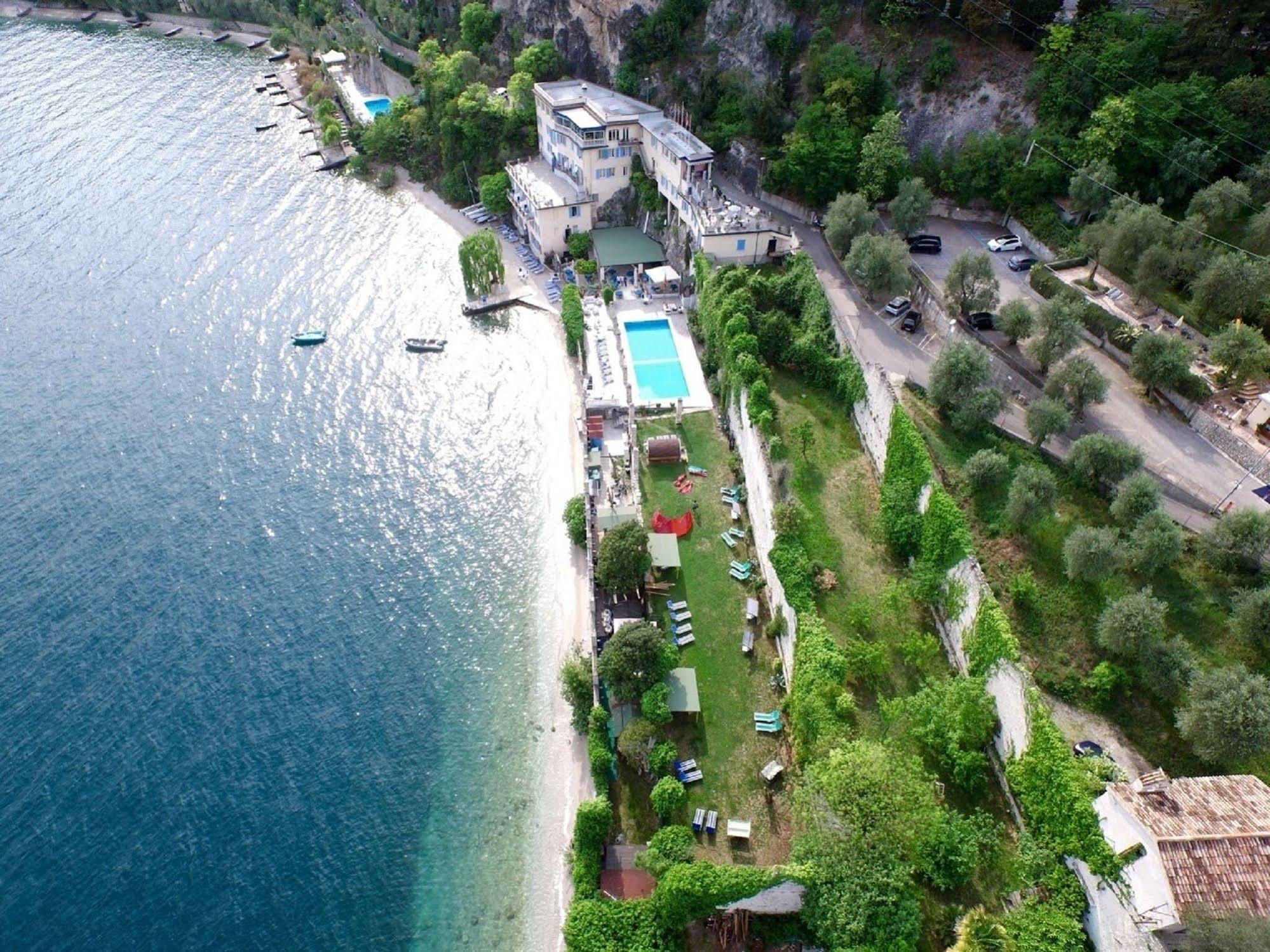 Villa Romantica Hotel Limone sul Garda Ngoại thất bức ảnh